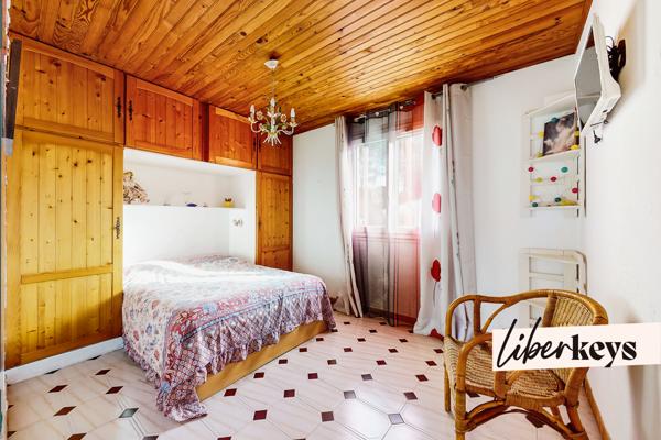 Roquebrune-sur-Argens : Le Charme Provençal entre Mer et Collines – Villa Familiale 103m² sur Grand Terrain