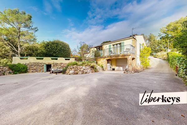 Roquebrune-sur-Argens : Le Charme Provençal entre Mer et Collines – Villa Familiale 103m² sur Grand Terrain