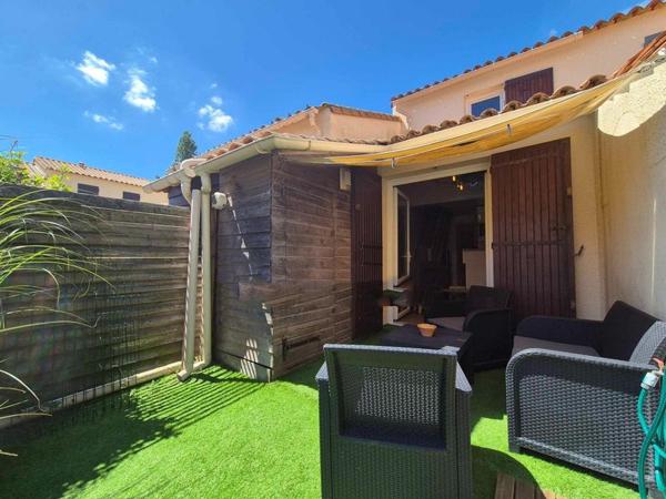 Appartement 2 pièce(s) rénové 25 m2 jardin parking 300m de la plage