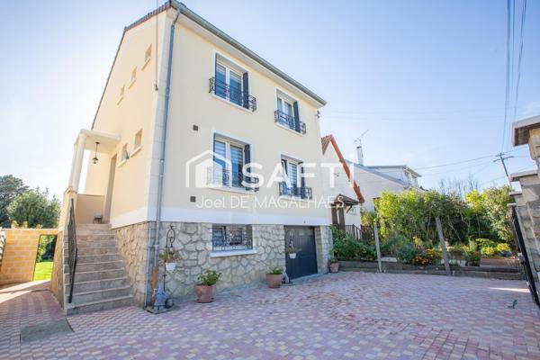 SUPERBE MAISON FAMILIALE 140 M²-TERRAIN 595 m²
