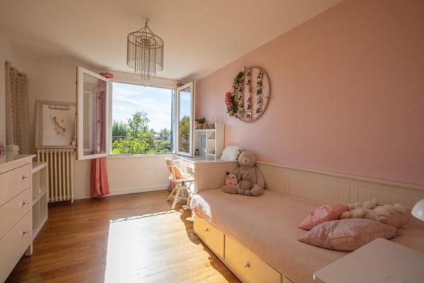 SUPERBE MAISON FAMILIALE 140 M²-TERRAIN 595 m²