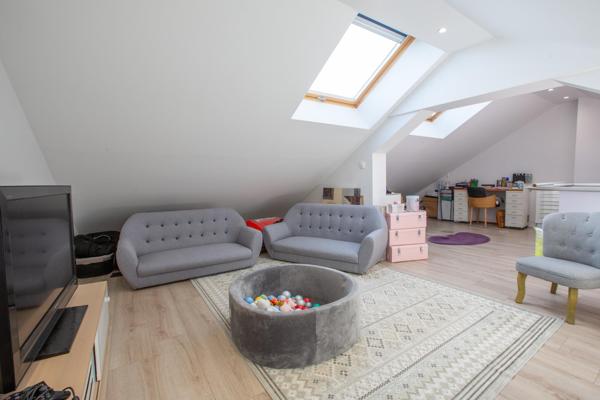 SUPERBE MAISON FAMILIALE 140 M²-TERRAIN 595 m²