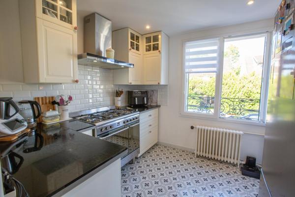 SUPERBE MAISON FAMILIALE 140 M²-TERRAIN 595 m²