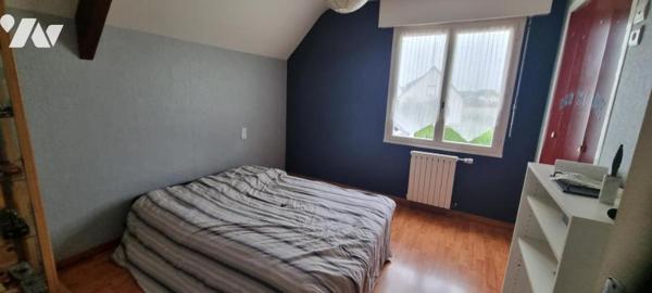 LA GUERCHE DE BGNE - Pavillon avec piscine-garages et terrain