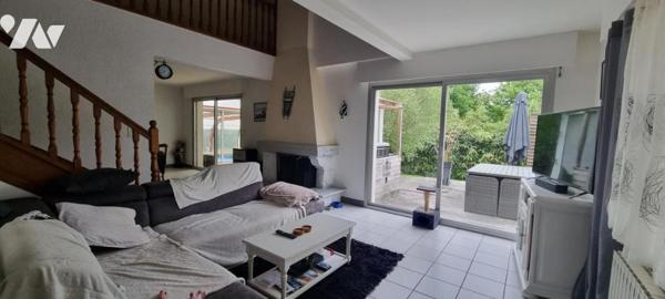 LA GUERCHE DE BGNE - Pavillon avec piscine-garages et terrain