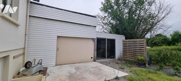 LA GUERCHE DE BGNE - Pavillon avec piscine-garages et terrain