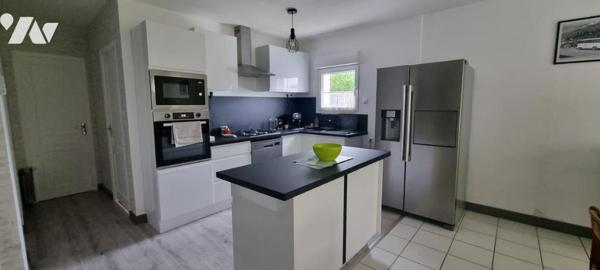 LA GUERCHE DE BGNE - Pavillon avec piscine-garages et terrain