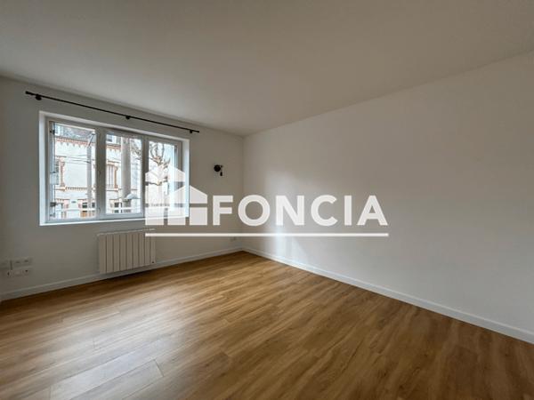 Location Appartement 3 pièces 51 m² - 10 RUE DE LA GARE Orleans 45000