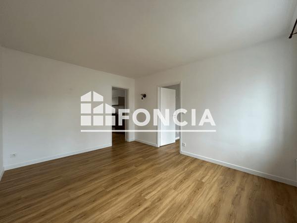 Location Appartement 3 pièces 51 m² - 10 RUE DE LA GARE Orleans 45000