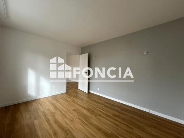 Location Appartement 3 pièces 51 m² - 10 RUE DE LA GARE Orleans 45000