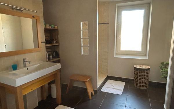 Maison à vendre    5 pièces • 100 m2 Saint-Maurice-sur-Eygues