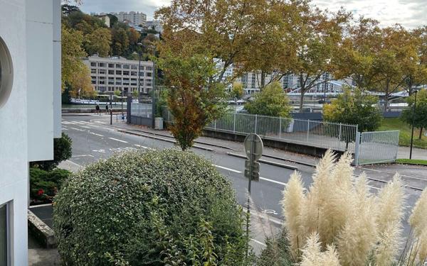 Appartement à vendre    3 pièces • 85,74 m2 Lyon 9