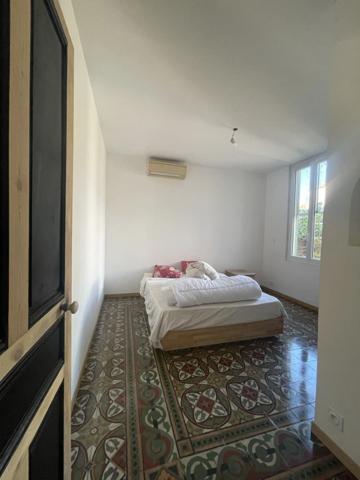 Maison rénovée à proximité du centre historique, à vendre