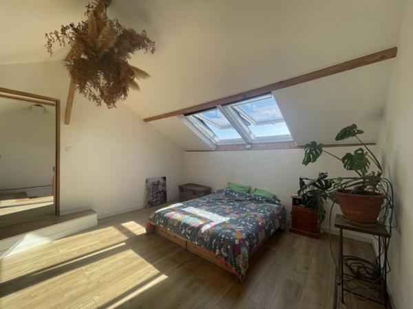 Maison rénovée à proximité du centre historique, à vendre