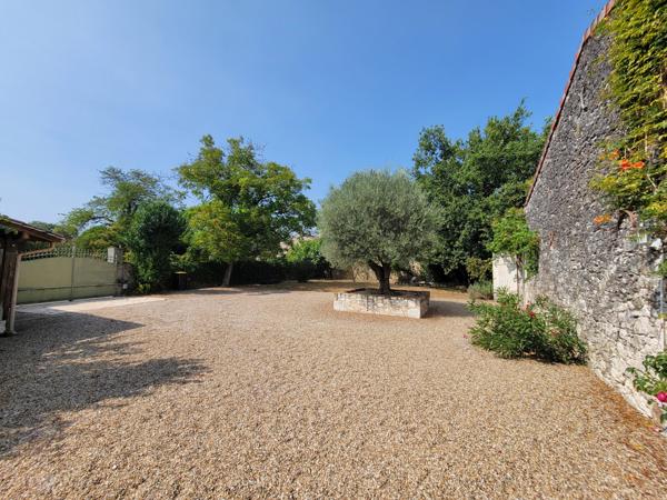 Belle maison de caractère avec jardin privé