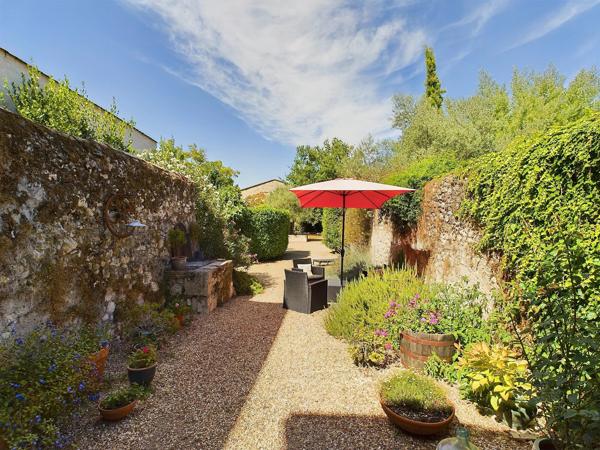 Belle maison de caractère avec jardin privé