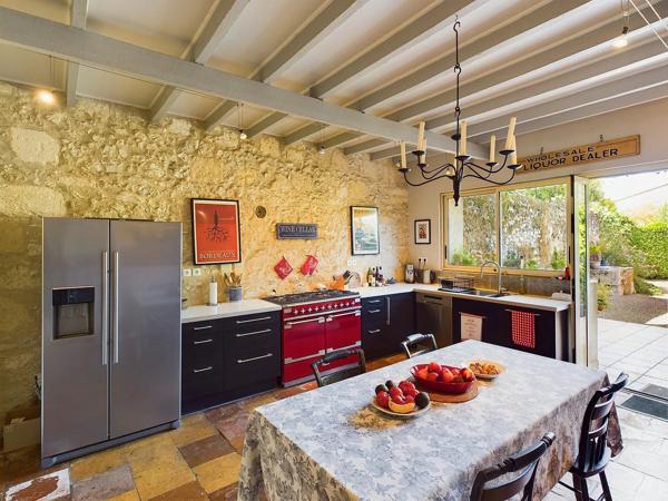 Belle maison de caractère avec jardin privé