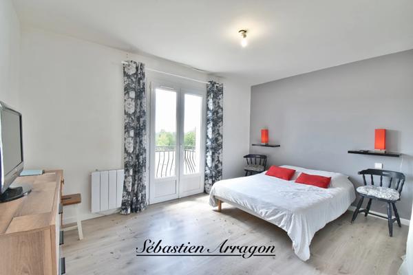 Villa contemporaine 250 m² – 5 chambres – 3 hectares – piscine 18 m – Villeneuve-sur-Lot (47)