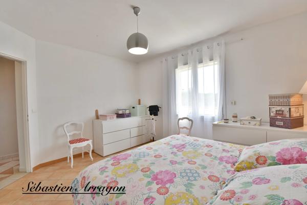 Villa contemporaine 250 m² – 5 chambres – 3 hectares – piscine 18 m – Villeneuve-sur-Lot (47)