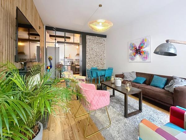 Appartement T2 au premier étage  en centre ville .