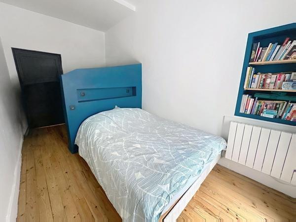 Appartement T2 au premier étage  en centre ville .