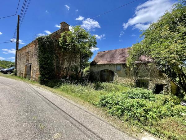 Maison et deux granges à rénover