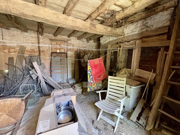 Maison et deux granges à rénover
