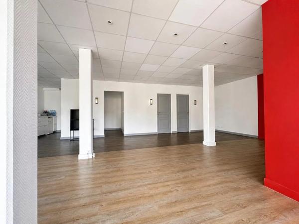 Location                                                      Bureau
                        
                                         141 m2                     à Avon