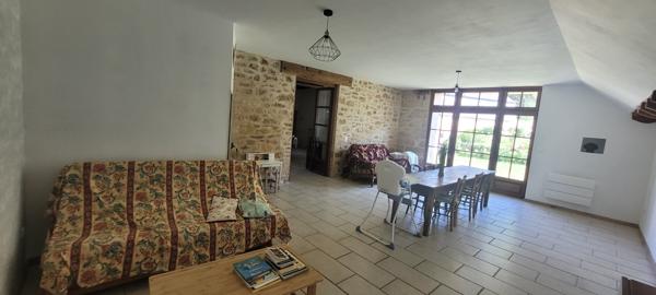 Ensemble immobilier maison principale et dépendances