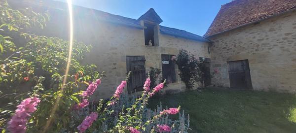Ensemble immobilier maison principale et dépendances