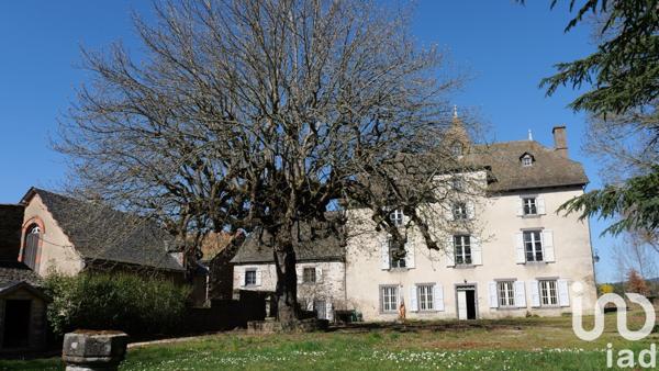 Domaine 12 pièces de 470 m² à Anglards-de-Saint-Flour (15100)