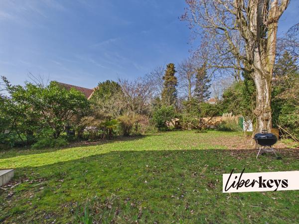 Maison de charme avec grand jardin – Quartier Le Parc, RER à pied.