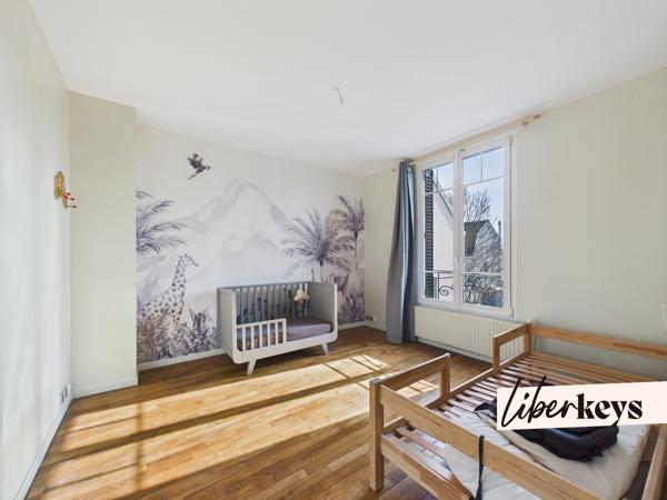 Maison de charme avec grand jardin – Quartier Le Parc, RER à pied.