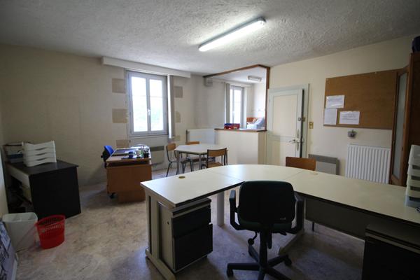 LOCAL COMMERCIAL 217m2 NEVERS