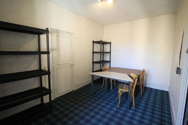 LOCAL COMMERCIAL 217m2 NEVERS