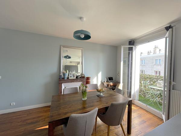 Issy-les-Moulineaux (92130) Duplex au dernier étage