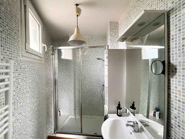 Issy-les-Moulineaux (92130) Duplex au dernier étage