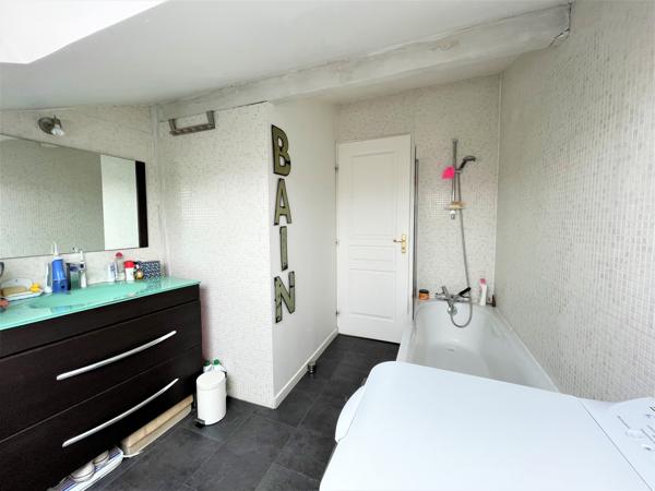 Issy-les-Moulineaux (92130) Duplex au dernier étage