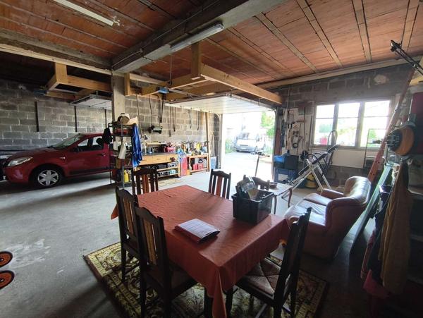 Maison type T4, avec trois garages, jardin et cour 19470 Le Lonzac