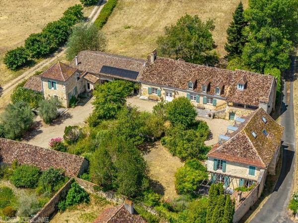 Charmante demeure avec maison d’amis, pigeonnier et piscines