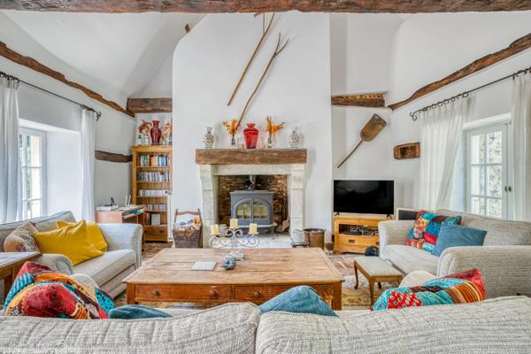 Charmante demeure avec maison d’amis, pigeonnier et piscines
