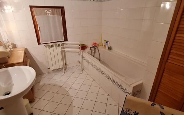 Maison à vendre    5 pièces •  Brax