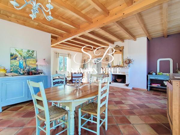 Maison avec dépendance, grand terrain et vue dégagée