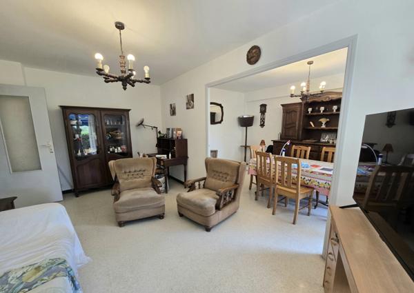 Saint-Laurent-du-Var (06700) Rare à Saint-Laurent-du-Var : 4/5 pièces avec jardin + garage !