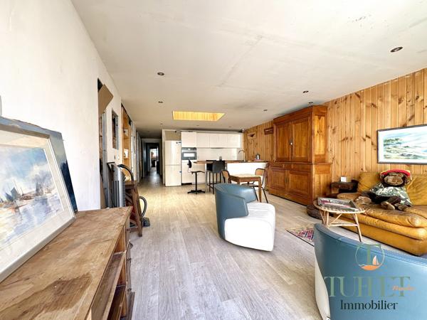 Immeuble avec local commercial et appartement en plein centre ville