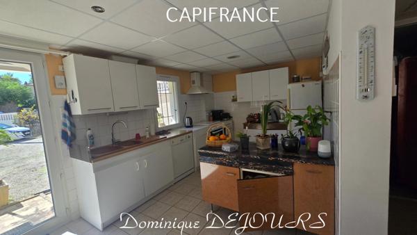 Située dans la magnifique Vallée de l'Eyrieux, à St Fortunat, venez découvrir cette belle maison très bien entretenue. Jardin. Garage. Logement indépendant pour location ou accueillir ses invités.