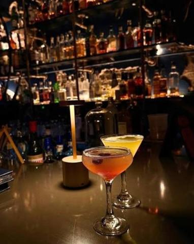 Idéal investisseur Bar restaurant Licence IV 130 m2 sur tènement 550m2 au total Murs possibles