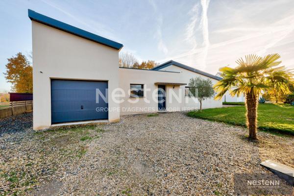 A VENDRE ! HILLION ! Maison de 2013 entièrement de plain pied avec 3 chambres !!