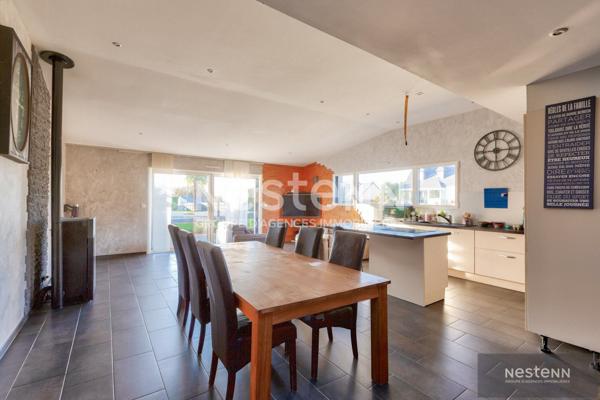 A VENDRE ! HILLION ! Maison de 2013 entièrement de plain pied avec 3 chambres !!