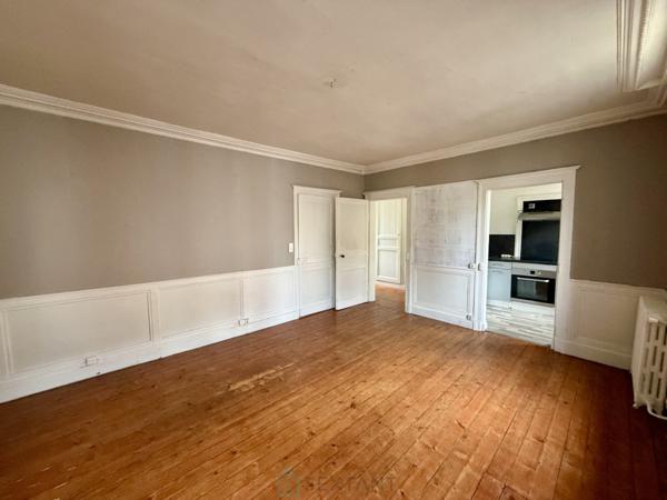 Charmant appartement de type haussmannien d’environ 70 m²